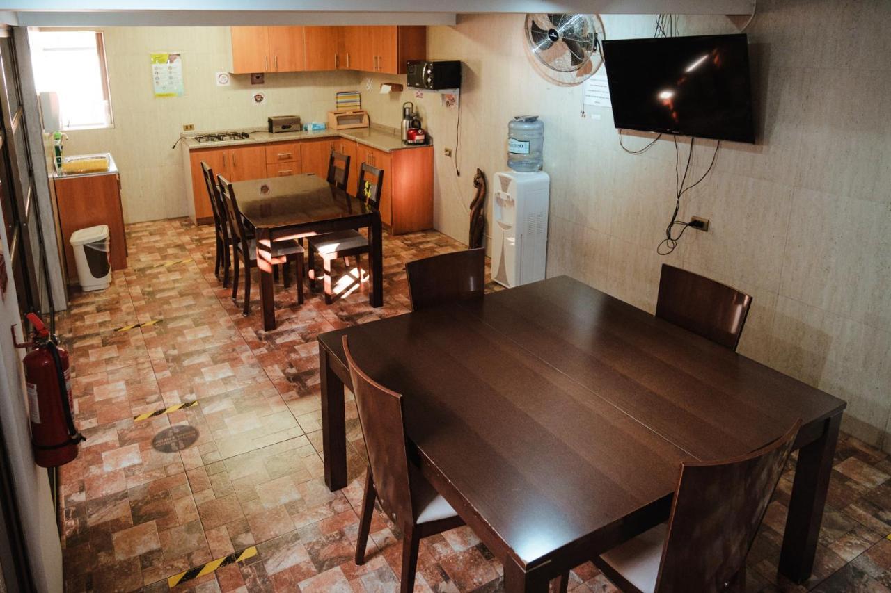 Di Giorgio Hostal Antofagasta Exteriör bild
